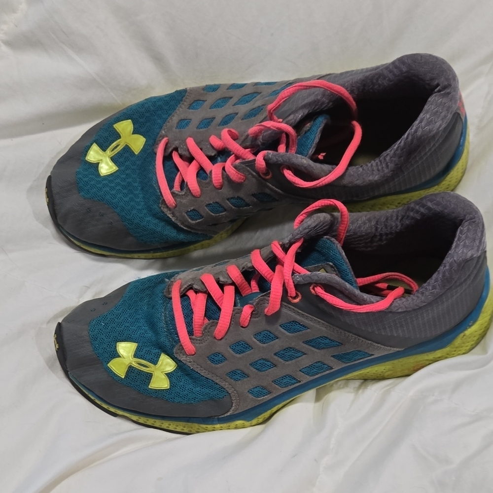 Under Armour Women's Athletic Shoes - Teal and Pink
